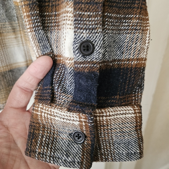 BoohooMAN Cross Applique Bleached Flannel Shirt Men's Size Medium - Picture 6 of 11